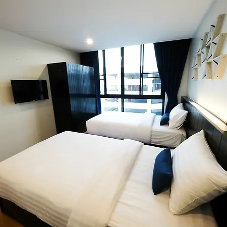 130 Hotel & Residence Bangkok Exterior photo