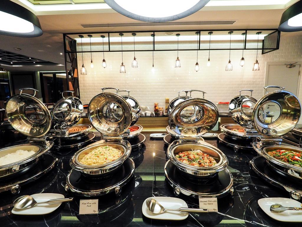 曼谷130号酒店及公寓 4* 曼谷