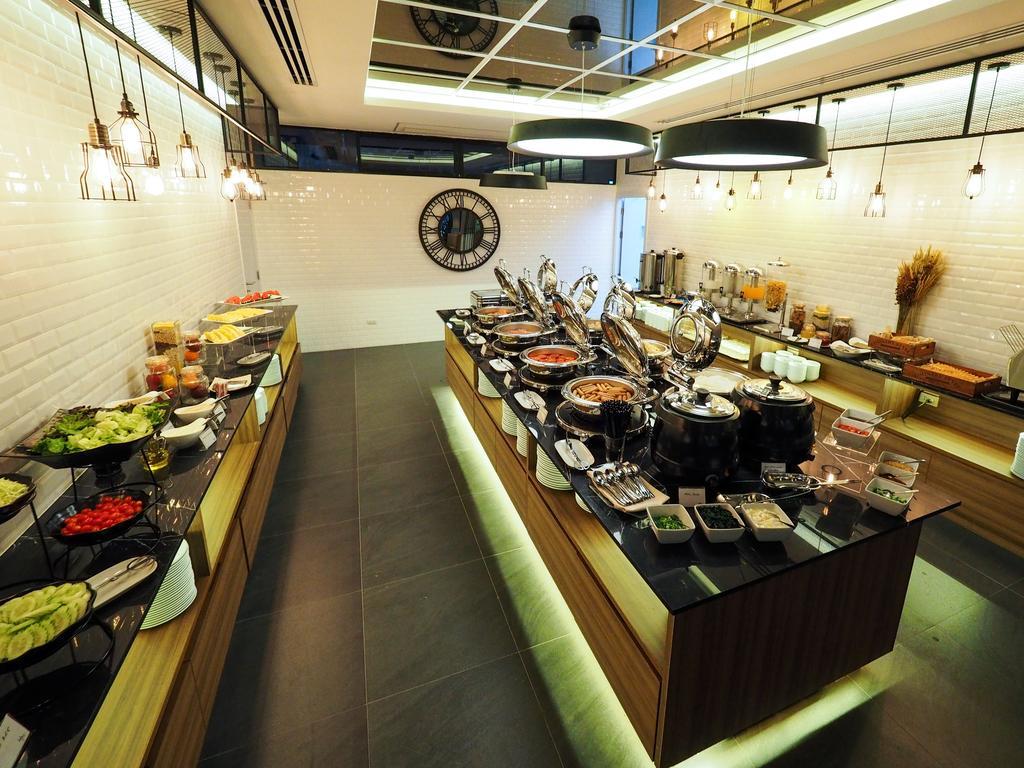 曼谷130号酒店及公寓 酒店 4*